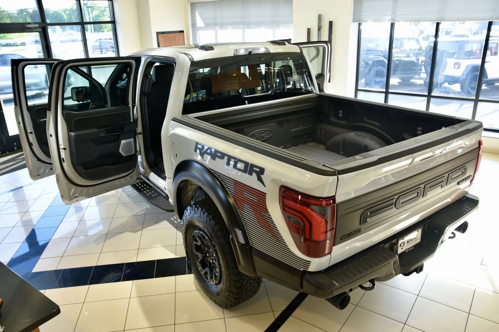 Used 2025 Ford F150 Raptor w/ Equipment Group 803A Raptor R AWD/4WD image 9