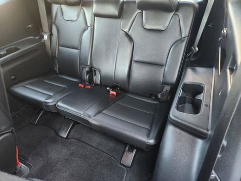 Used 2024 Kia Telluride S image 29