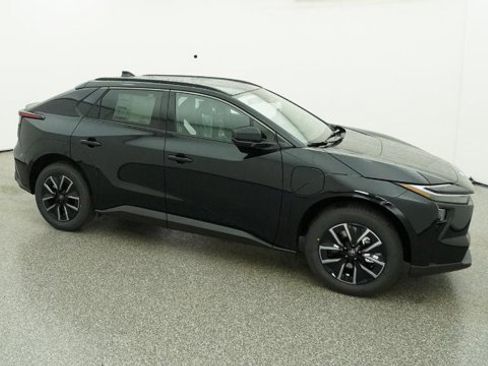 Certified 2026 Toyota bZ XLE image 27