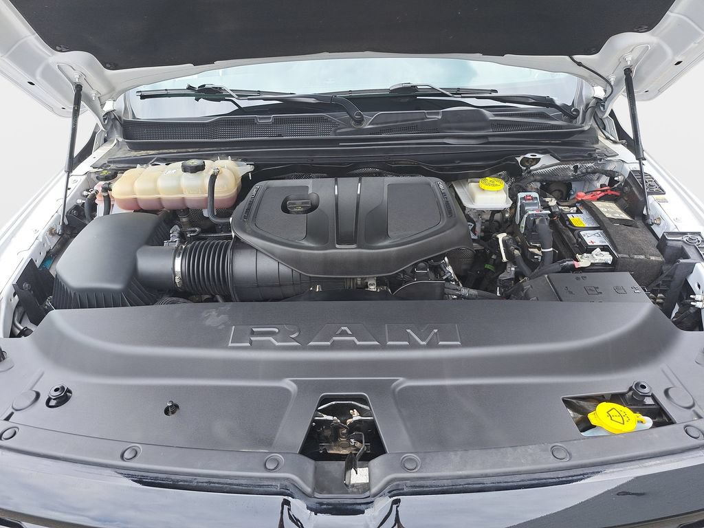 Used 2025 RAM 1500 Big Horn AWD/4WD image 29