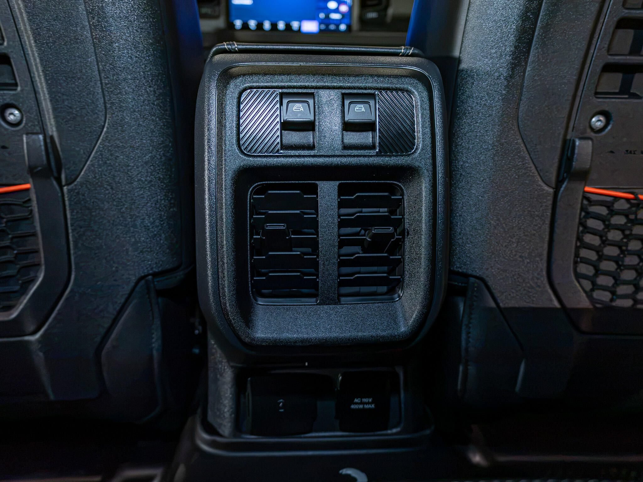 Used 2025 Ford Bronco Raptor AWD/4WD image 24