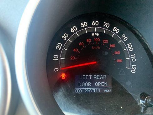 Used 2013 Toyota Tundra Platinum AWD/4WD image 11