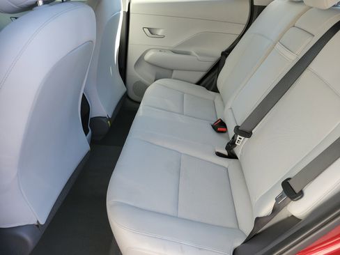 Used 2024 Hyundai Kona SE image 8