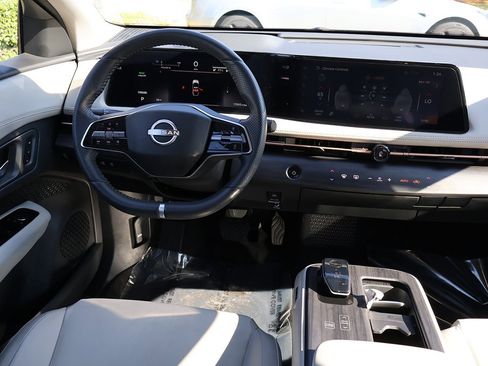 Used 2024 Nissan Ariya AWD image 39