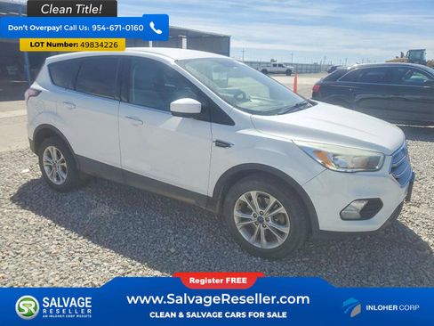Used 2017 Ford Escape SE w/ SE Cold Weather Package image 5
