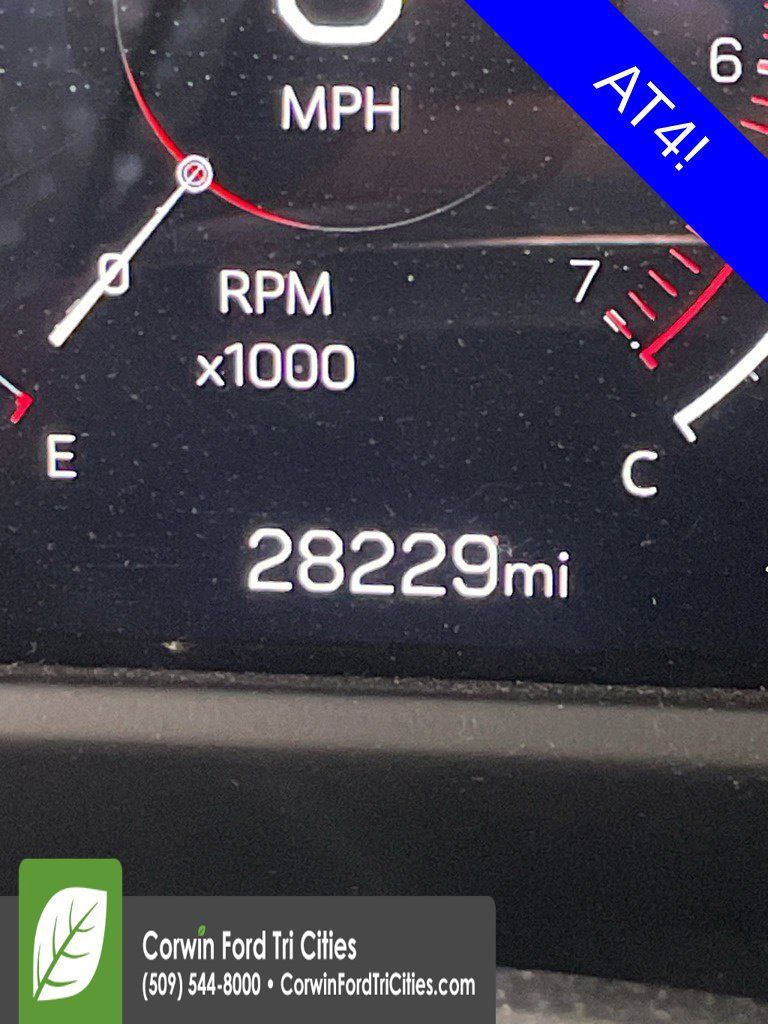 Used 2025 GMC Acadia AT4 AWD/4WD image 5