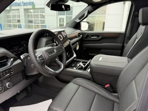 New 2026 GMC Yukon Denali w/ Sun & Power Step Package image 16