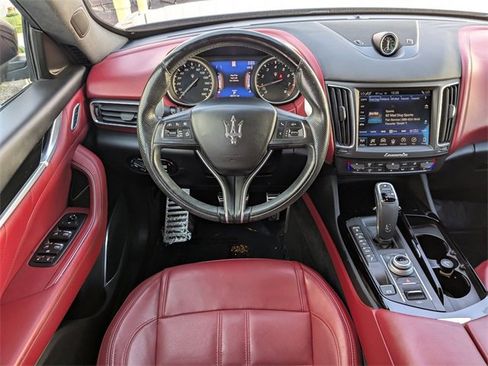 Used 2019 Maserati Levante GranSport image 19