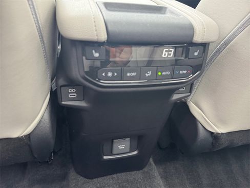 Used 2026 Toyota Grand Highlander AWD Hybrid image 20