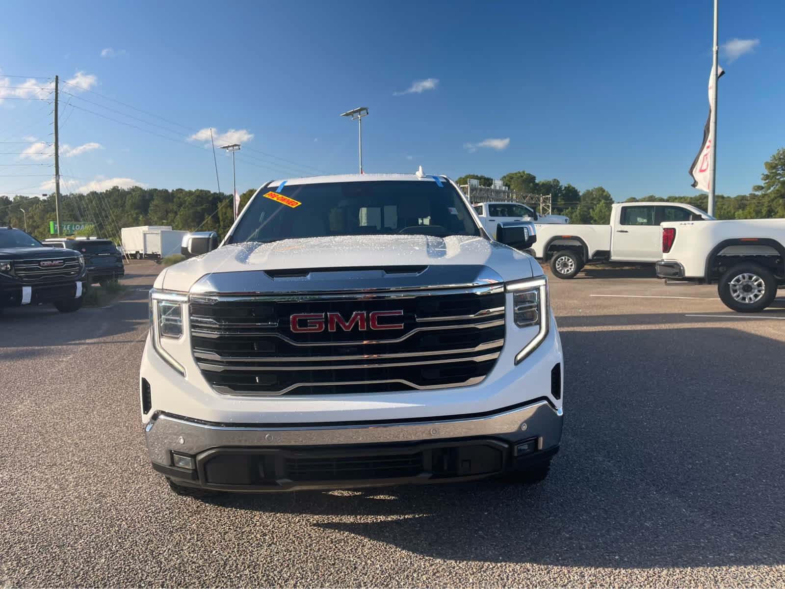 Used 2022 GMC Sierra 1500 SLT w/ SLT Premium Plus Package AWD/4WD image 6
