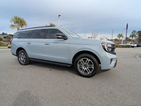New 2025 Ford Expedition Max Active image 2