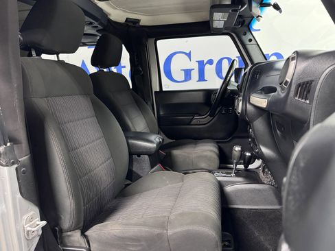Used 2012 Jeep Wrangler Sport image 12
