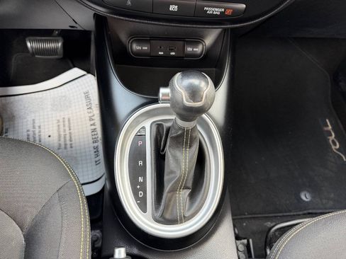 Used 2014 Kia Soul + FWD image 15