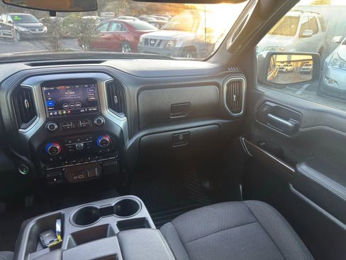 Used 2019 Chevrolet Silverado 1500 LT w/ Texas Edition image 16