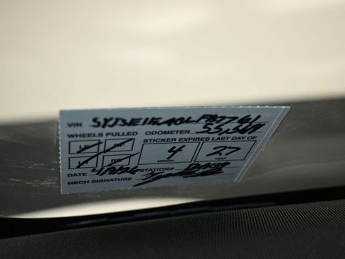 Used 2020 Tesla Model 3 Standard Range Plus image 4