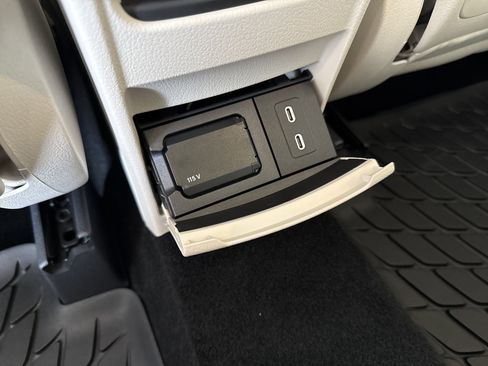 New 2026 Mercedes-Benz GLB 250 image 32