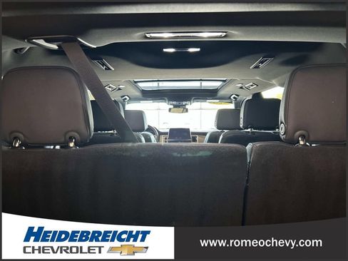 Certified 2023 Chevrolet Tahoe Z71 w/ Luxury Package AWD/4WD image 32