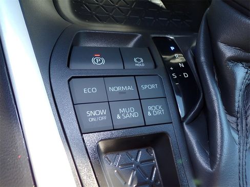 Used 2023 Toyota RAV4 XLE w/ Convenience Package image 23