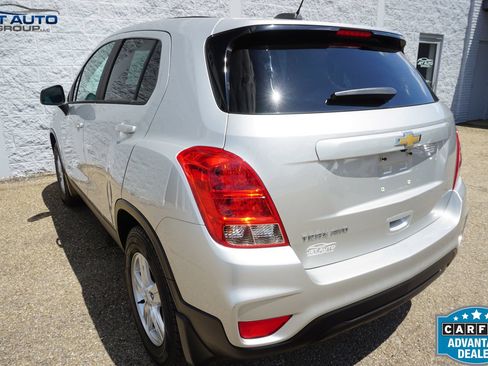 Used 2020 Chevrolet Trax LS w/ Tint and Cruise Package AWD/4WD image 9