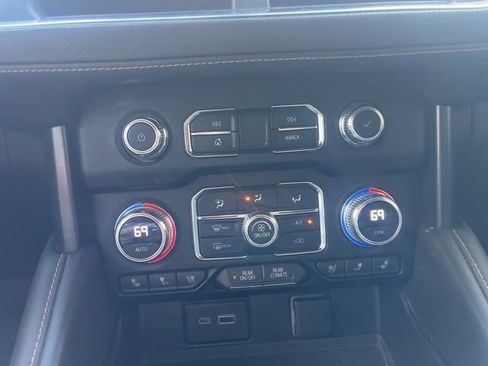 Used 2021 GMC Yukon AT4 w/ AT4 Premium Plus Package image 17