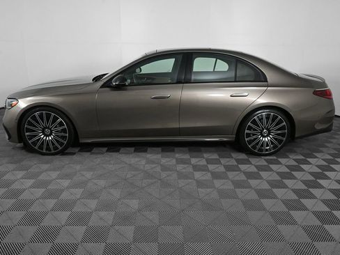 Used 2024 Mercedes-Benz E 450 4MATIC Sedan image 3