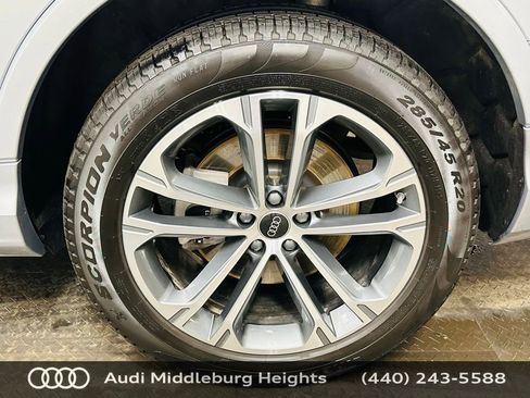 Certified 2025 Audi Q7 2.0T Premium w/ Convenience Plus Package image 36