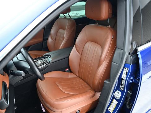 Used 2020 Maserati Levante image 19