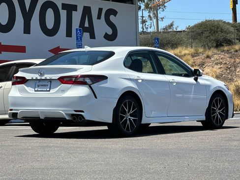 Used 2024 Toyota Camry SE FWD image 5