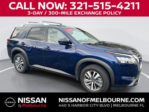 Used 2024 Nissan Pathfinder SL FWD image 1