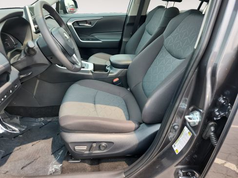 Used 2025 Toyota RAV4 XLE w/ Convenience Package AWD/4WD image 11