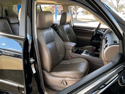 Used 2016 Lexus GX 460 w/ Premium Package image 8