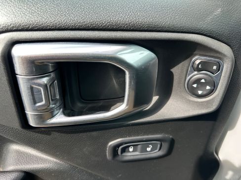 Used 2020 Jeep Gladiator Sport AWD/4WD image 12