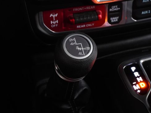 Used 2025 Jeep Wrangler Rubicon image 26