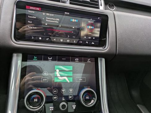 Used 2020 Land Rover Range Rover Sport HSE image 13