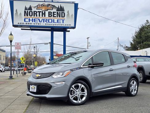 Used 2021 Chevrolet Bolt LT image 1
