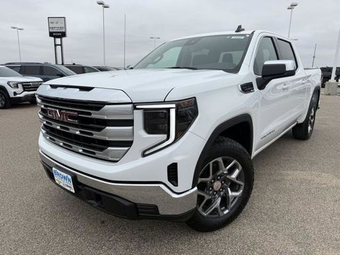 New 2026 GMC Sierra 1500 SLE image 2