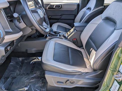 Used 2024 Ford Bronco Wildtrak image 14