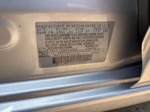 Used 2025 Nissan Versa SV FWD image 27