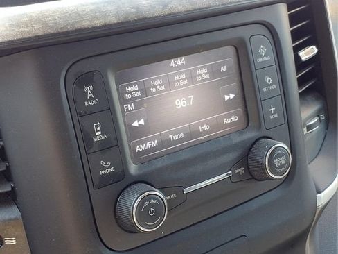 Used 2020 RAM 1500 Big Horn AWD/4WD image 4