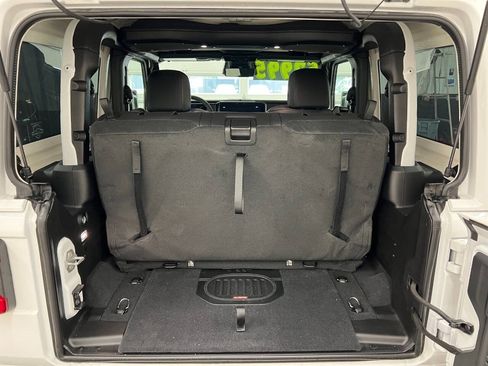 Used 2026 Jeep Wrangler Rubicon w/ Safety Group AWD/4WD image 14