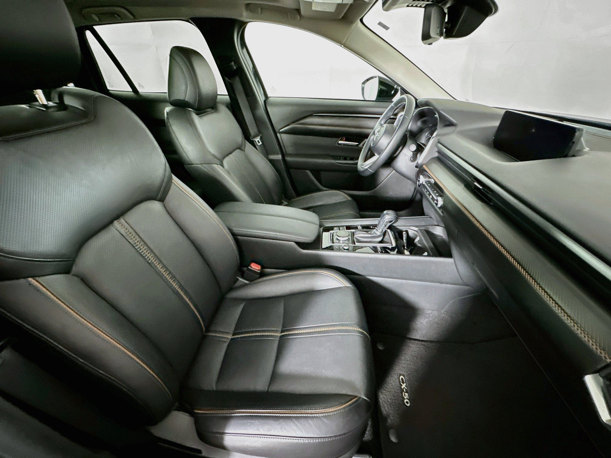 Used 2025 MAZDA CX-50 AWD 2.5 S w/ Premium Plus Pkg image 34