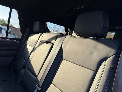 Used 2022 Chevrolet Tahoe Z71 w/ Z71 Off-Road Package image 27