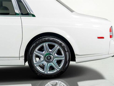 Used 2016 Rolls-Royce Phantom Sedan image 19