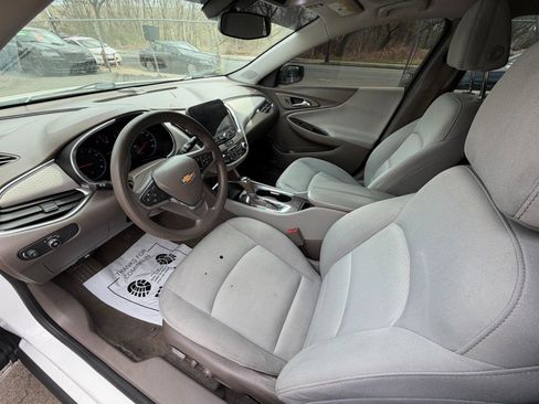 Used 2020 Chevrolet Malibu LT image 19