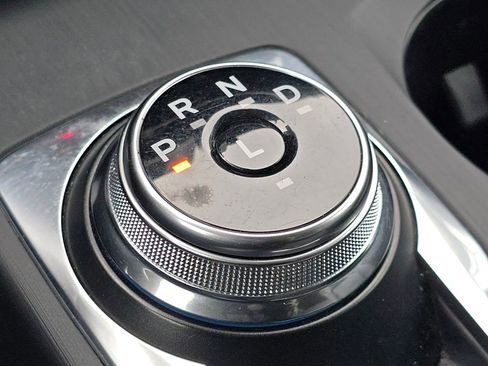 Used 2020 Ford Escape SEL image 29