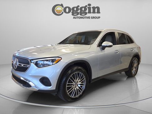 Used 2026 Mercedes-Benz GLC 300 image 1