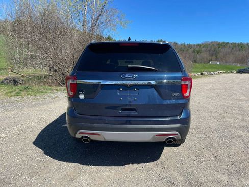 Used 2017 Ford Explorer XLT AWD/4WD image 19