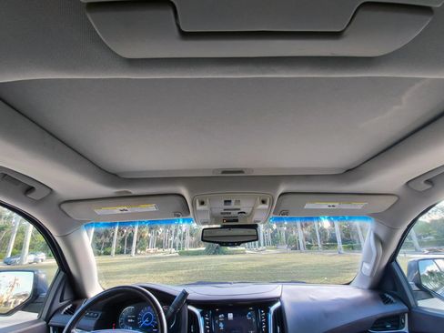 Used 2016 Cadillac Escalade Luxury AWD/4WD image 28