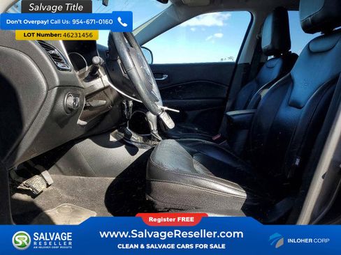 Used 2018 Jeep Compass Limited w/ Navigation Group image 9