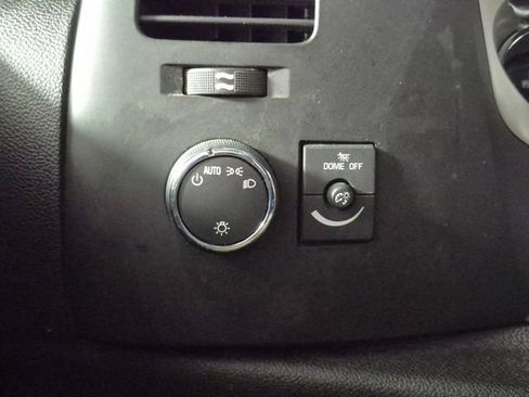 Used 2013 Chevrolet Silverado 2500 LT w/ Suspension Package, Off-Road AWD/4WD image 17